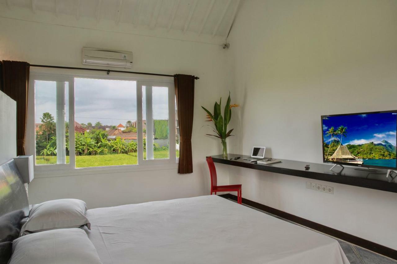 Villa JULIA | heart of Seminyak | 350m Beach Bagian luar foto